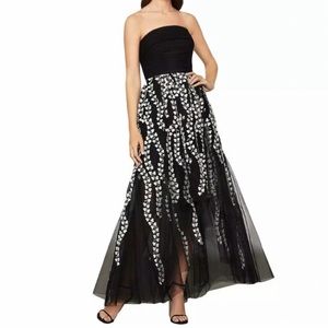 BCBGMAXAZRIA Floral Embroidered Strapless Gown